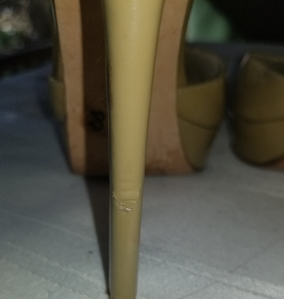 *Pre Loved* Charles David Leather Platform Heels - image 5